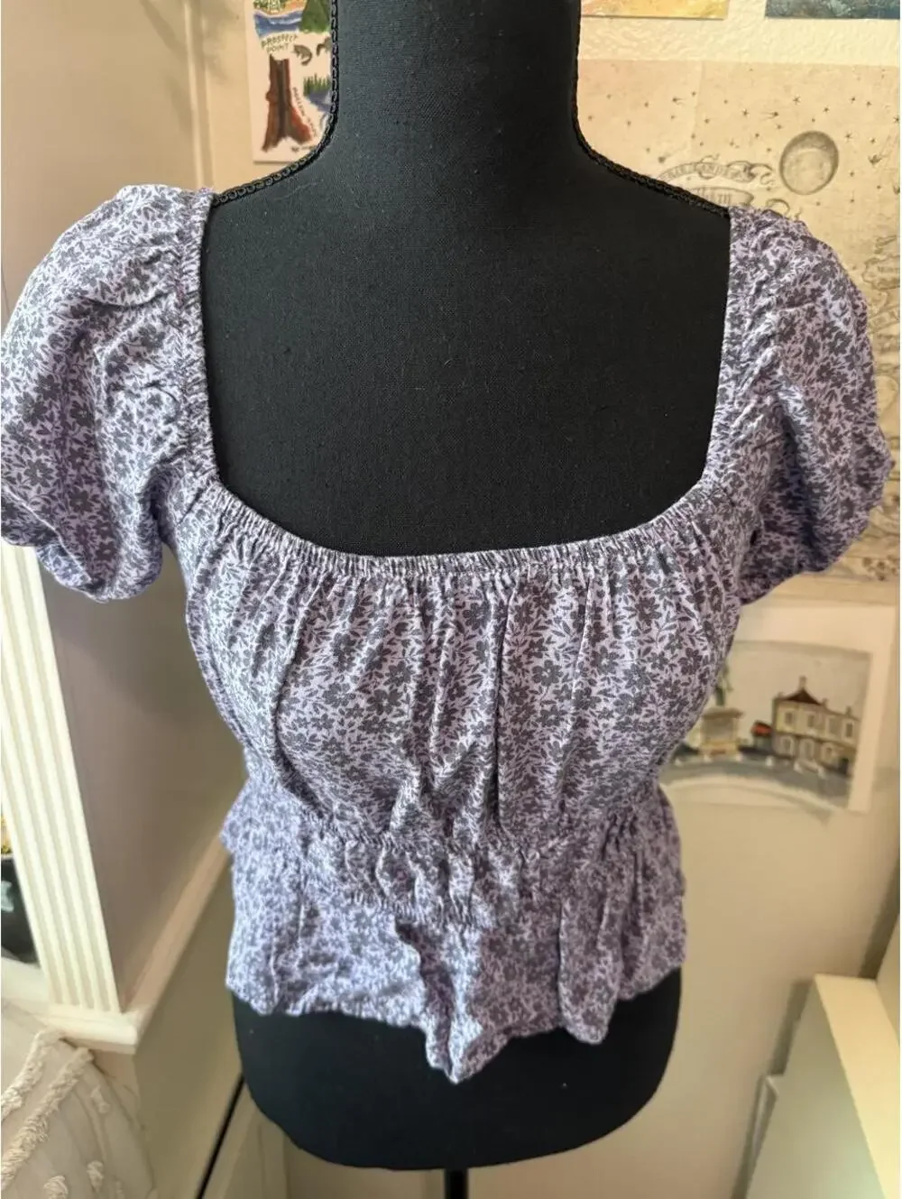 SO Goods for Life Purple Floral Puff Sleeve Peplum Top